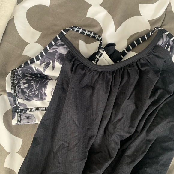 Lululemon Tank - Picture 2 of 4